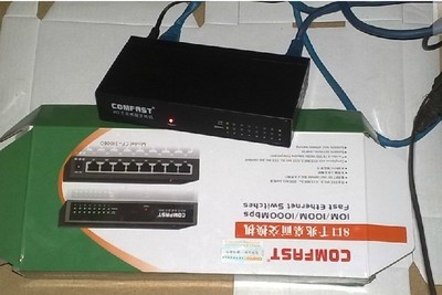 腾达代工COMFAST 8口千兆交换机 稳定性能与精湛工艺的融合，网络升级优选
